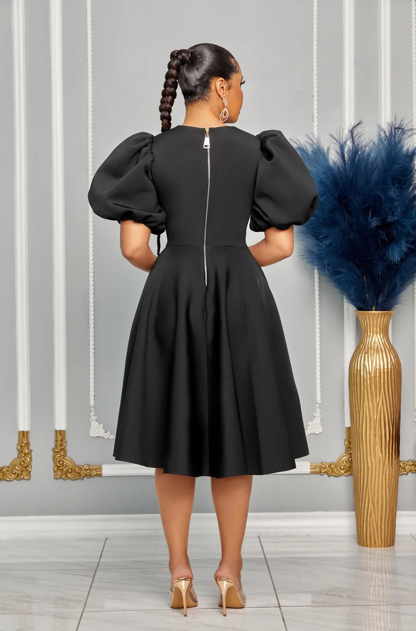 CHIC LADY BUBBLE SHORT SLEEVES FLARE MIDI DRESS (BLACK)